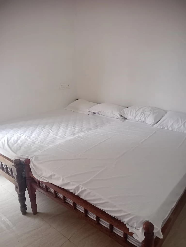 Jacaranda Gallery 16